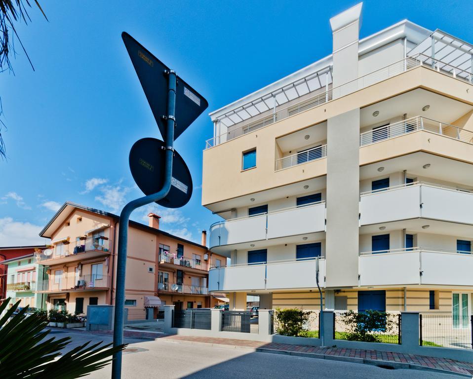 Villa Marina Apartments - Agenzia Cocal Caorle Eksteriør bilde